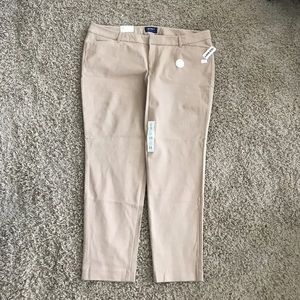 Old Navy khaki pixie pants
